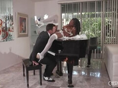 Duży kutas, Styl na pieska, Ciemna karnacja, Palcówka, Wielorasowy, Masturbacja, Naturalne cycki, Cipka