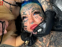 Amateur, Derrière les coulisses, Gros seins, Hd, Réalité, Softcore, Tatouage