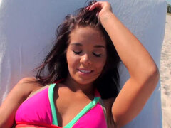 18 ans, Nana, Plage, Hôtel, Fille latino, Seins naturels, Adolescente, Serré