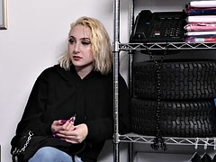 Velké kozy, Blondýna, Kuřba, Stříkání spermatu, Honění, Hardcore, Teenka, Kozičky