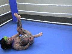 Amatéři, Britské, Sezeni na obličeji, Ženský, Lesbické, Masturbace, Tetování, Wrestling