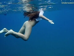 First underwater erotic video