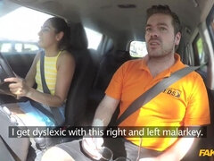 Amateur, Sucer une bite, Voiture, En levrette, Doigter, Branlette thaïlandaise, Pov, Chatte