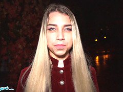 Blondine, Sædskud, Langt ned i halsen, Orgasme, Udendørs, Offentlig, Barberet, Bryster
