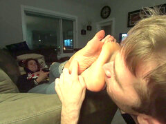 Gwen has Every Inch of Her ideal pink feet Licked Passionately! FULL HD