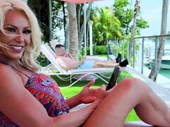 Tussi, Grosse titten, Kehlenfick, Hundestellung, Milf, Pornostars, Swingers, Ehefrau