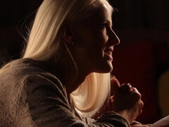 Tette grandi, Bionda, Pompino, Da dietro, Toccando, Hd, Baciando, Tette