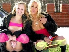 Blondinka, Doggystyle, Samozadovoljevanje, Nogavice, Solo, Retro