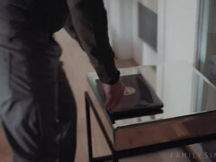 69, 엉덩이, 침실, 흑갈색 머리, 핑거링, 핸드잡, 보지, 문신