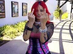 Hatalmas hátsó, Monumentális dákó, Tekintélyes didik, Cumizás, Kutya póz, Érett feleség, Vöröshajú