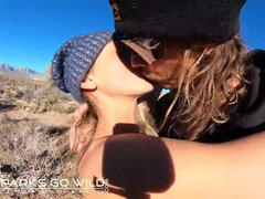 Amatorka, Duże cycki, Obciąganie, Lizanie, Mama, Na wolnym powietrzu, Punkt widzenia, Publiczny