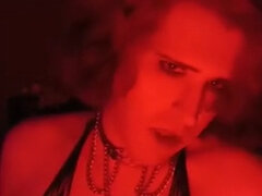 Amaterji, Transvestit, Fetiš, Poljubljanje, Spodnje perilo, Zrela, Transa, Solo