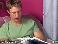 Testes gyönyörű hölgy, Cumizás, Gesztenyebarna, Szájba élvezés, Ondó fröcskölés, Hd, Szopás, Mellbe dugás