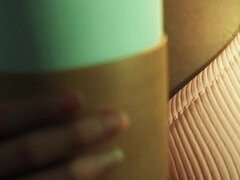 18, Kolmiulotteinen, Luonnolliset tissit, Orgasmi, Pillu, Squirting, Teini, Tiukka