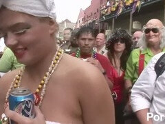 Beso negro, Despelote, Al aire libre, Tatuaje, Tetas