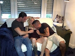 18 jahre, Grosser schwanz, Blondine, Selbstgemacht, Strümpfe, Jungendliche (18+), Flotter dreier, Titten