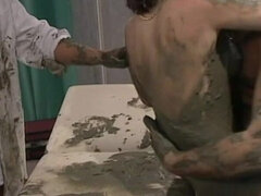 She Was Supposed to Get Just a Mud Pack; It Turned Into a Sperm Fight