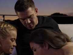 Par, Creampie, Doggystyle, Ansiktsbehandling, Slick, Utomhus, Spanking, Tåget