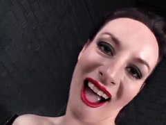 Černé, Brunetka, Ebenové, Fetiš, Prstění, Podpatky, Masturbace, Švédská rojka