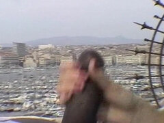 Anális szex, Cumizás, Ondó fröcskölés, Fajok közötti, Szabadban, Szoknya, Régebbi évjáratú pornó