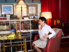 Huisvrouw, Masturbatie, Rijpe lesbienne, Geschoren, Alleen