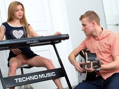 Zadok, Veľké péro, Blondína, Kuřba, Na psíka, Prirodzené prsia, Vychudnutá, Kozičky