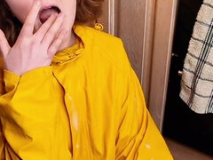 18 jahre, Leie, Viele männer bespritzen eine frau, Fetisch, Absätze, Pissen, Rotschopf