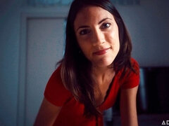 Sucer une bite, Brunette brune, En levrette, Branlette thaïlandaise, Chatte, Jarretelles, Adolescente, Nénés