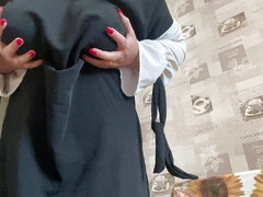 Sexy Moroccan MILF in Hijab