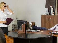 Velký zadek, Velké kozy, Kuřba, Na pejska, Výprask, Pička, Punčochy, Kozičky