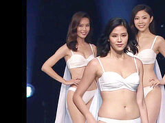 Hiii lovely damsel in the palace two