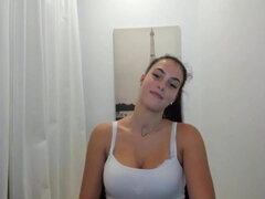 Darkhaired Babe on cam - Cam