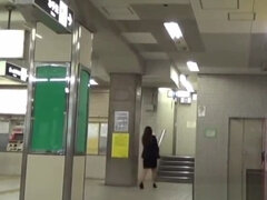 Sexy Japanese harlot perfroming in pissing XXX video in public