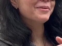 Leie, Braunhaarige, Erotisch, Brille, Milf, Im freien, Abendanzug, Solo