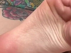 Amateur, Axilas, Fetiche, Fetiche de pies, Peludo, Solo, Tatuaje