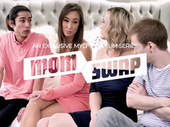 Cougar, Milf, Rödhårig