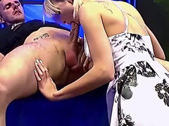 Blasen, Viele männer bespritzen eine frau, Sperma im mund, Spermaladung, Europäisch, Aufs gesicht abspritzen, Gruppensex, Deutsch