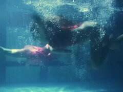 Siren's swimming pool movie by Underwater Show