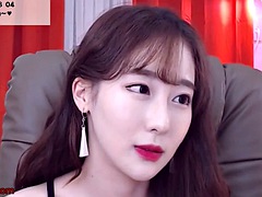 Sexy korean cam girl show her body