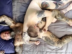 アメリカ人, アナル, イギリス人, イく瞬間, ゲイ, 筋肉, 裸, タトゥー