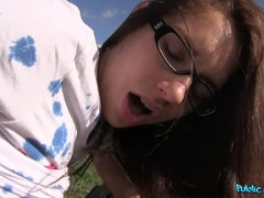 Amatéři, Auto, Stříkání spermatu, Na pejska, Na obličej, Venku, Různé pohledy, Na veřejnosti