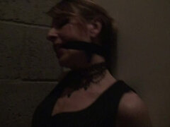 Sitominen alistaminen sadomasokismi masokismi, Ruskeahiuksinen, Tukehduttaa, Korkokengät, Laiha, Sidottu