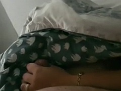 Anal, Gros seins, Sucer une bite, Branlette thaïlandaise, Mère que j'aimerais baiser, Roumaine, Tatouage, Nénés