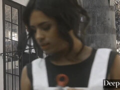 Latina maid Autumn Falls serves Markus Dupree