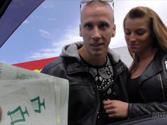 Auto, Gehörnter ehemann, Geld, Pov, Muschi, Reiten, Jungendliche (18+), Titten