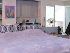 Szőke, Gesztenyebarna, Poharak, Nyalás, Érett feleség, Nuni, Rövid haj, Uniformis