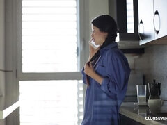 Brunetka, Klub, Evropské, Masturbace, Bradavky, Vyholené, Sólo, Teenka