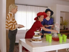 Κώλο γλείψιμο, Μεγάλα βυζιά, Ξανθιά, Πούτσος, Στο πρόσωπο, Τζήν, Φυσικά βυζιά, Μουνί