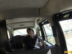 Amateur, Anal, Voiture, En levrette, Faciale, Branlette thaïlandaise, Léchez, De plein air