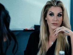 Culo grosso, Baciando, Lesbica, Leccata, Lingerie, Masturbazione, Rasata, Tette